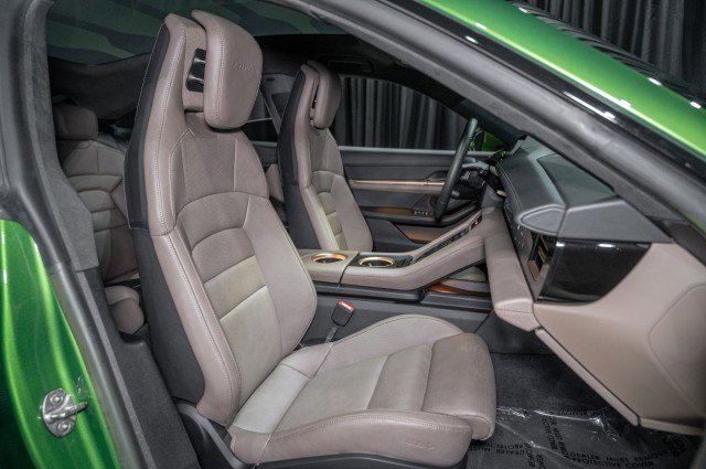 Used 2023 Porsche Taycan image 13