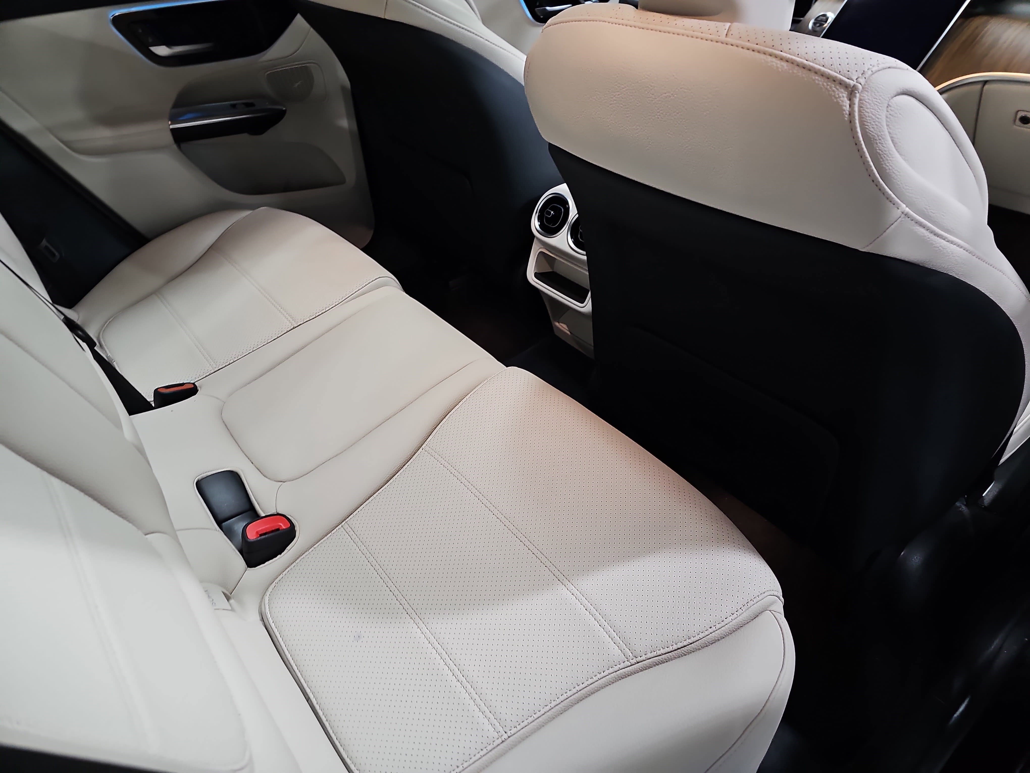 Certified 2024 Mercedes-Benz GLC 300 4MATIC image 12