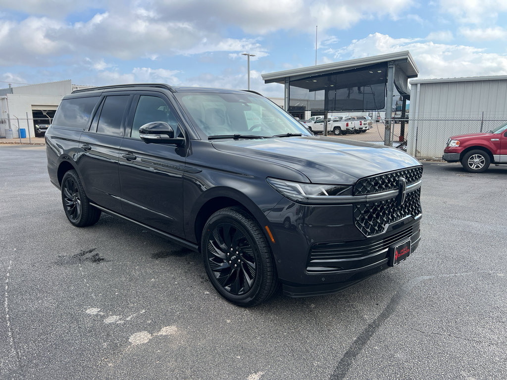 New 2025 Lincoln Navigator L Reserve w/ Jet Appearance Package image 1