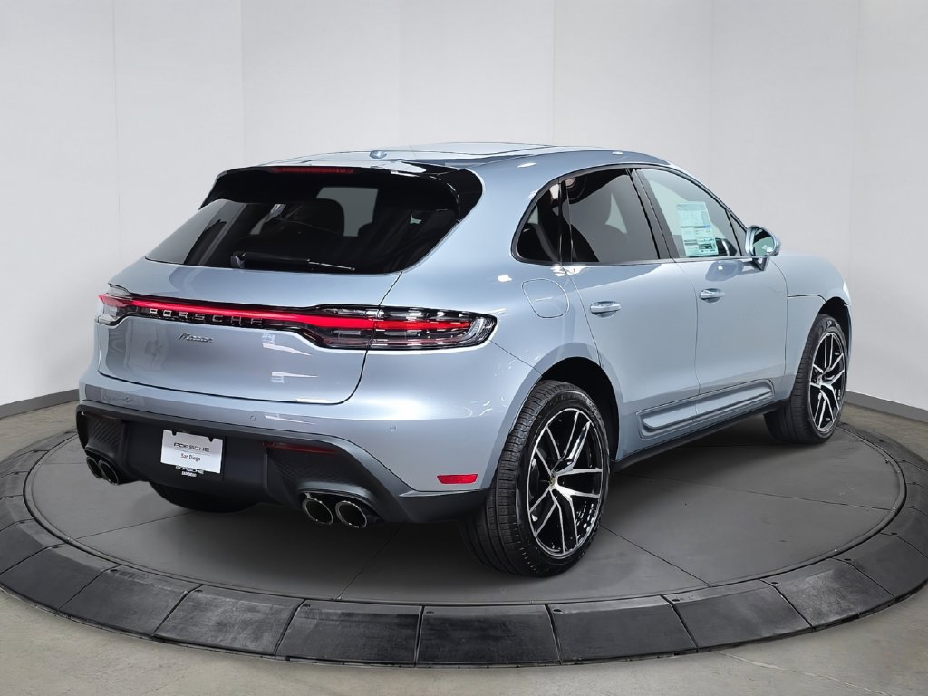 Certified 2026 Porsche Macan AWD/4WD image 7