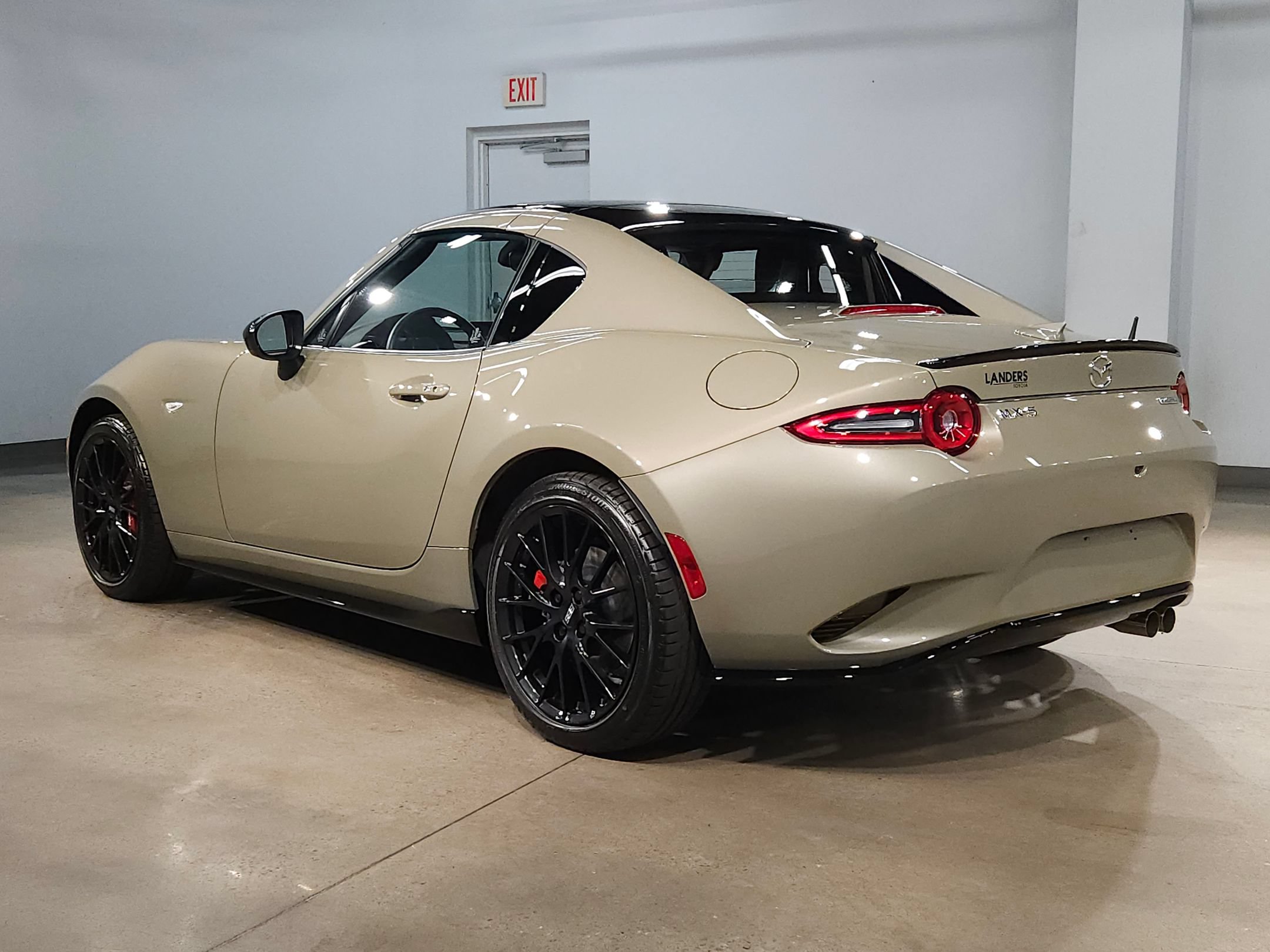 Used 2024 MAZDA MX-5 Miata RF Club RWD image 5