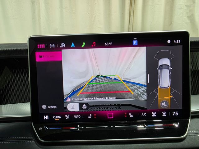 Certified 2025 Volkswagen Tiguan SE R-Line image 21