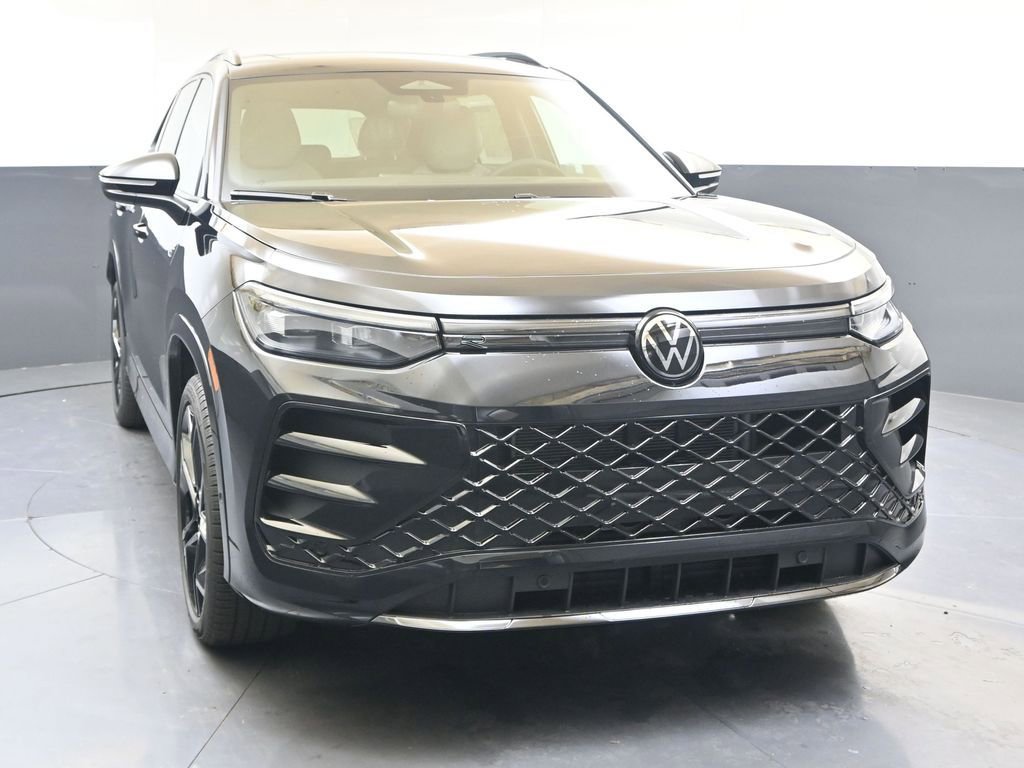 New 2026 Volkswagen Tiguan SE R-Line image 8