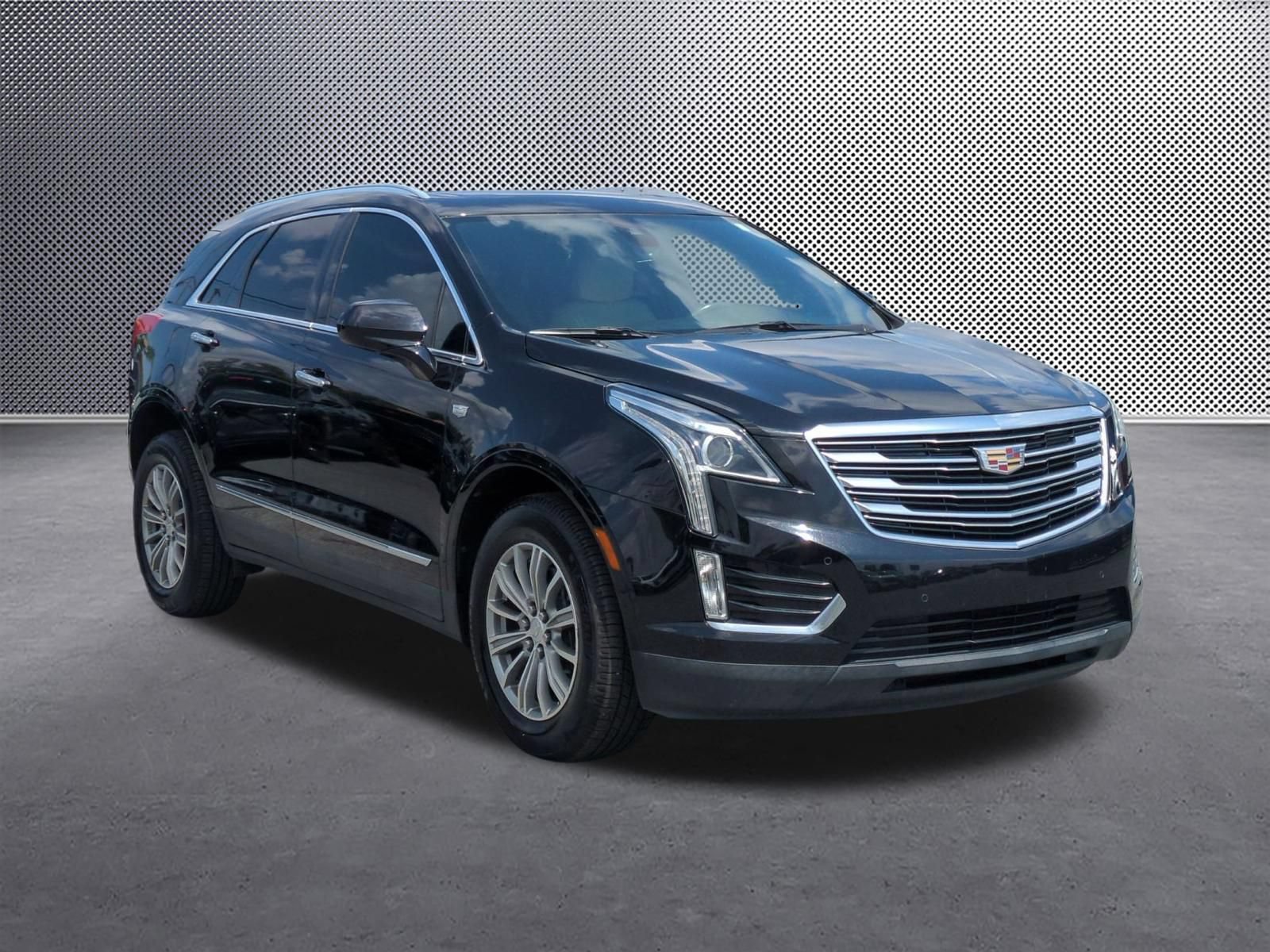 Certified 2018 Cadillac XT5 Luxury w/ Driver Awareness Package FWD image 7