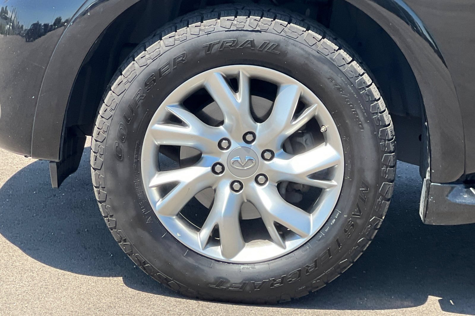 Used 2014 INFINITI QX80 4WD w/ Theater Package image 29