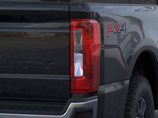 New 2025 Ford F250 XLT w/ FX4 Off-Road Package image 21