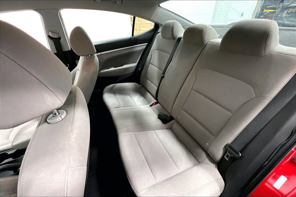 Used 2020 Hyundai Elantra SEL image 33
