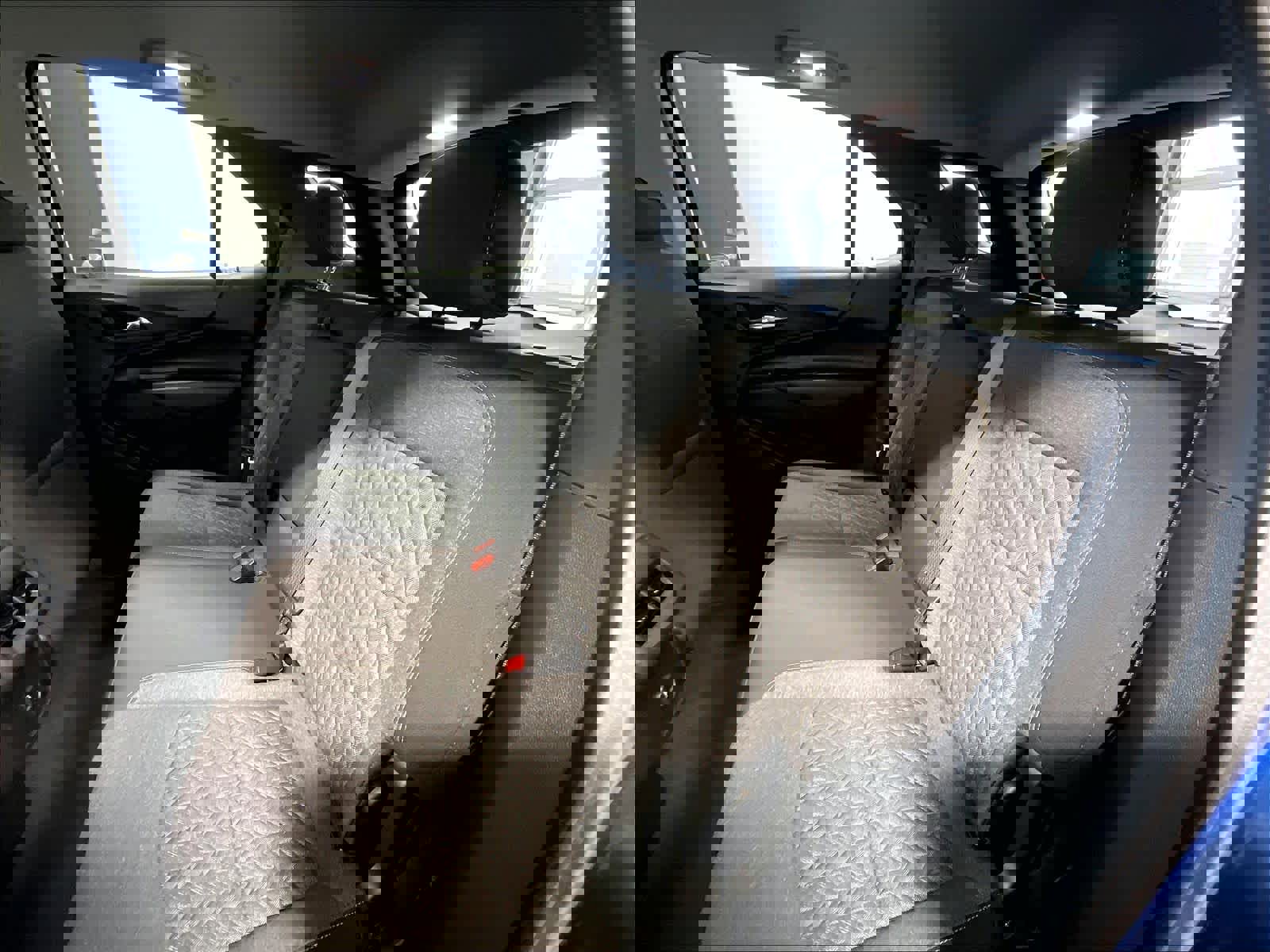 Used 2022 Chevrolet Equinox LT w/ LPO, Floor Liner Package image 15