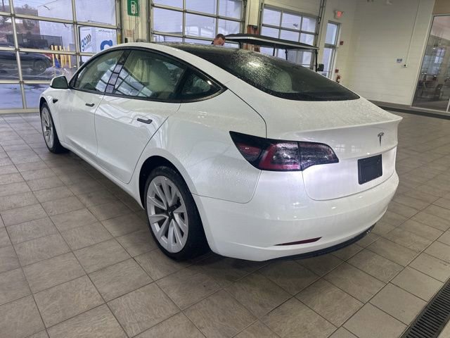 Used 2023 Tesla Model 3 Standard Range image 3
