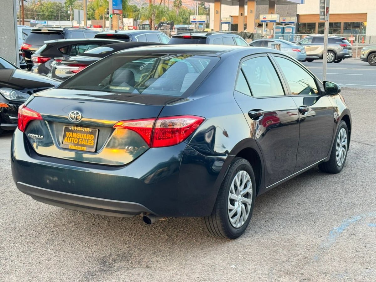 Used 2019 Toyota Corolla LE w/ Carpet Mat Package (TMS) FWD image 38