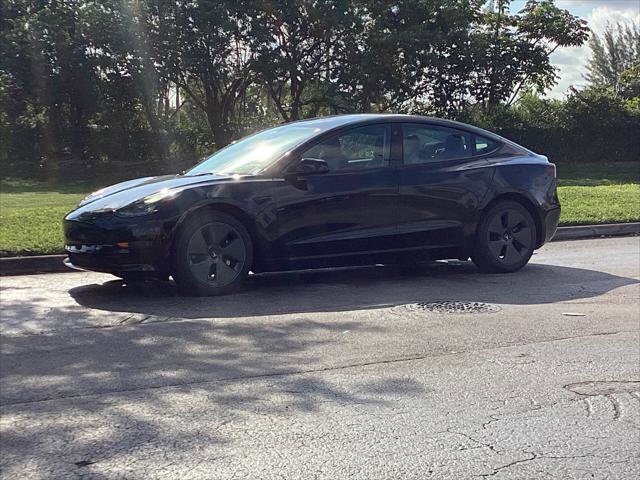 Used 2023 Tesla Model 3 Standard Range RWD image 3