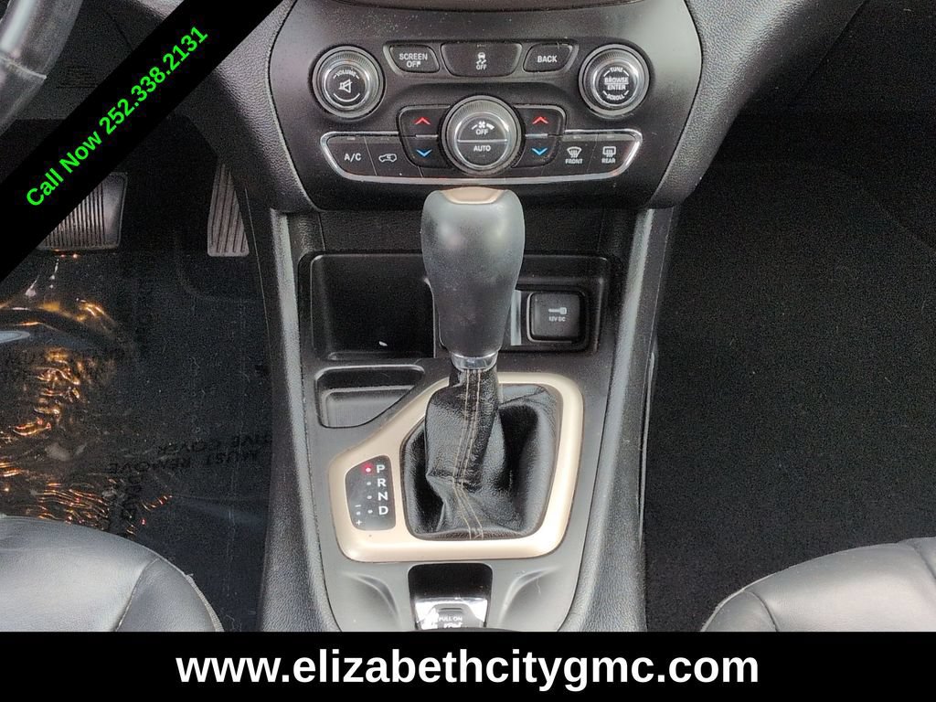 Used 2018 Jeep Cherokee Limited FWD image 21