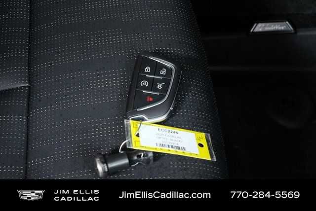 Certified 2025 Cadillac Optiq Luxury 2 w/ LPO, Floor Liner Package image 38