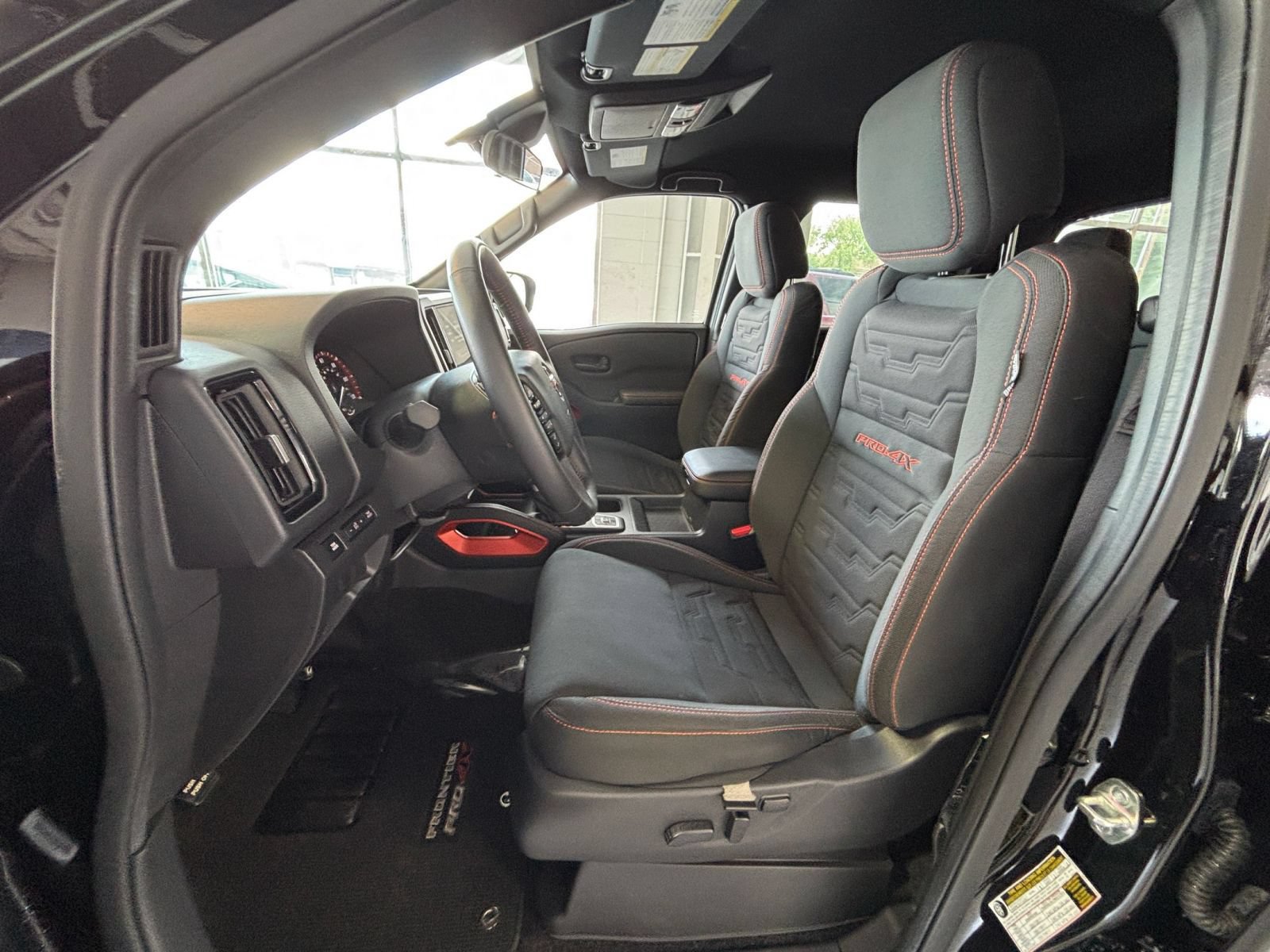 Used 2026 Nissan Frontier PRO-4X AWD/4WD image 27