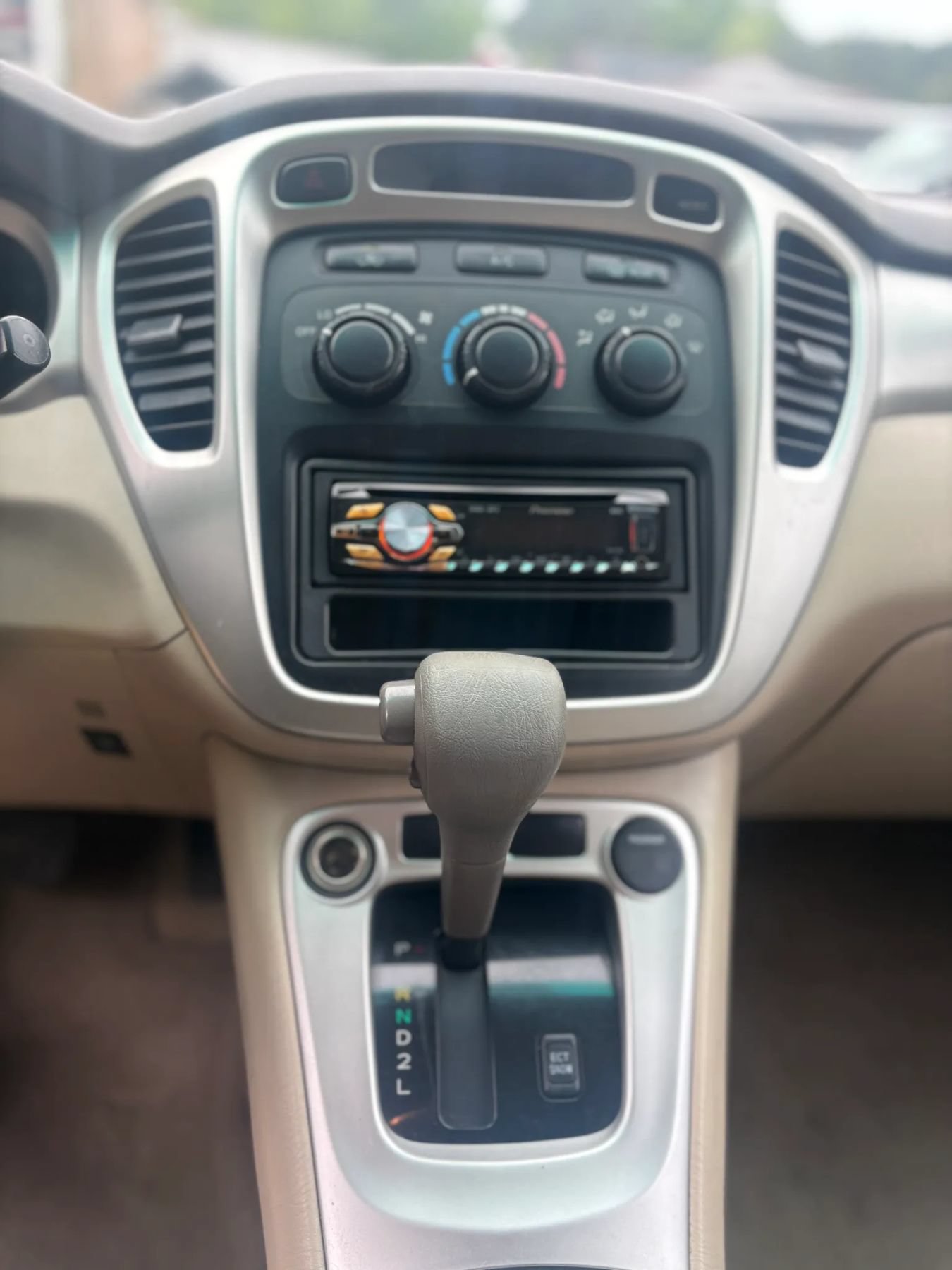 Used 2004 Toyota Highlander 2WD image 36