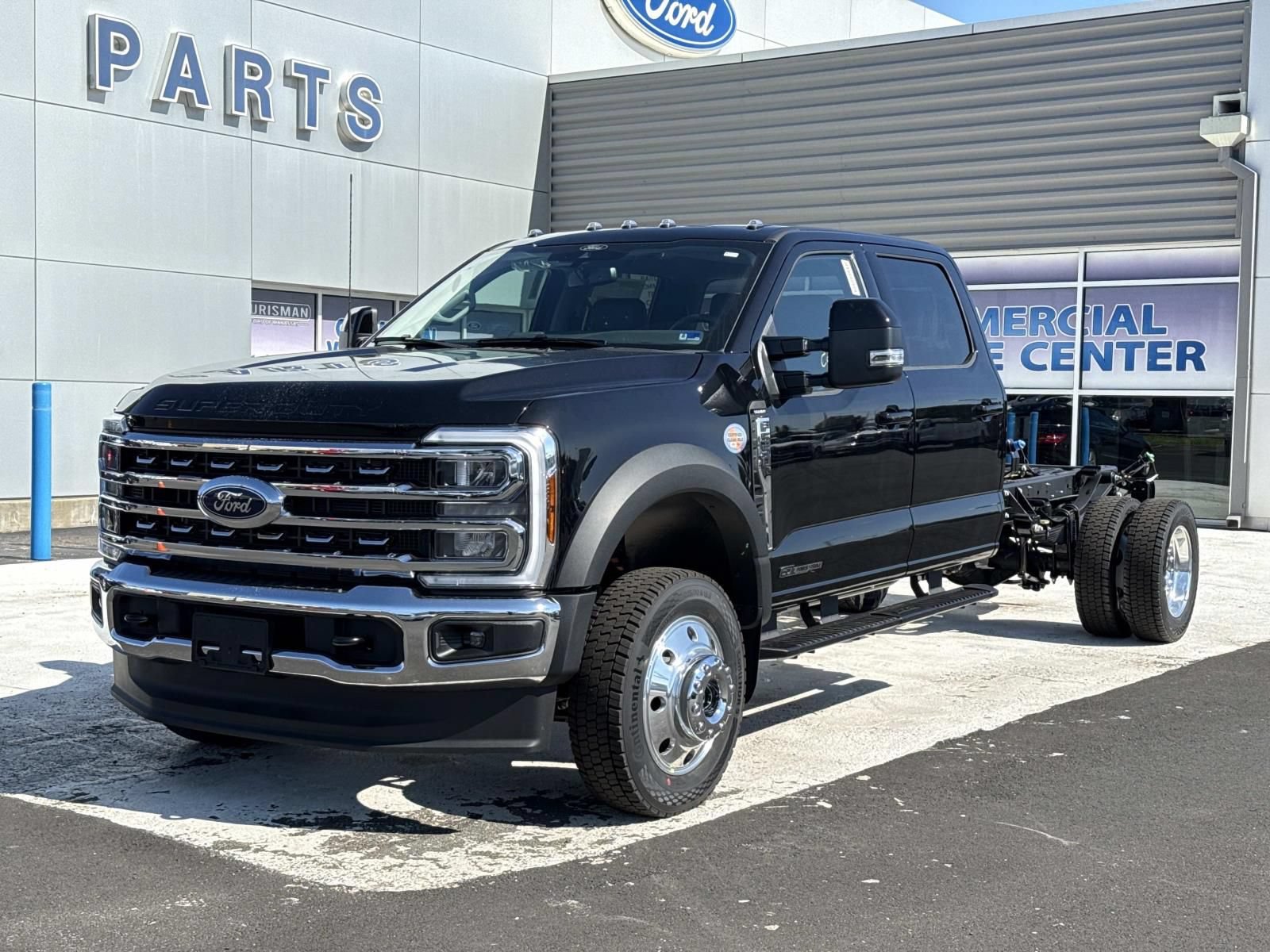 New 2026 Ford F550 4x4 Crew Cab image 7