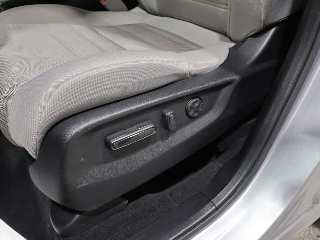 Used 2018 Honda CR-V EX image 12
