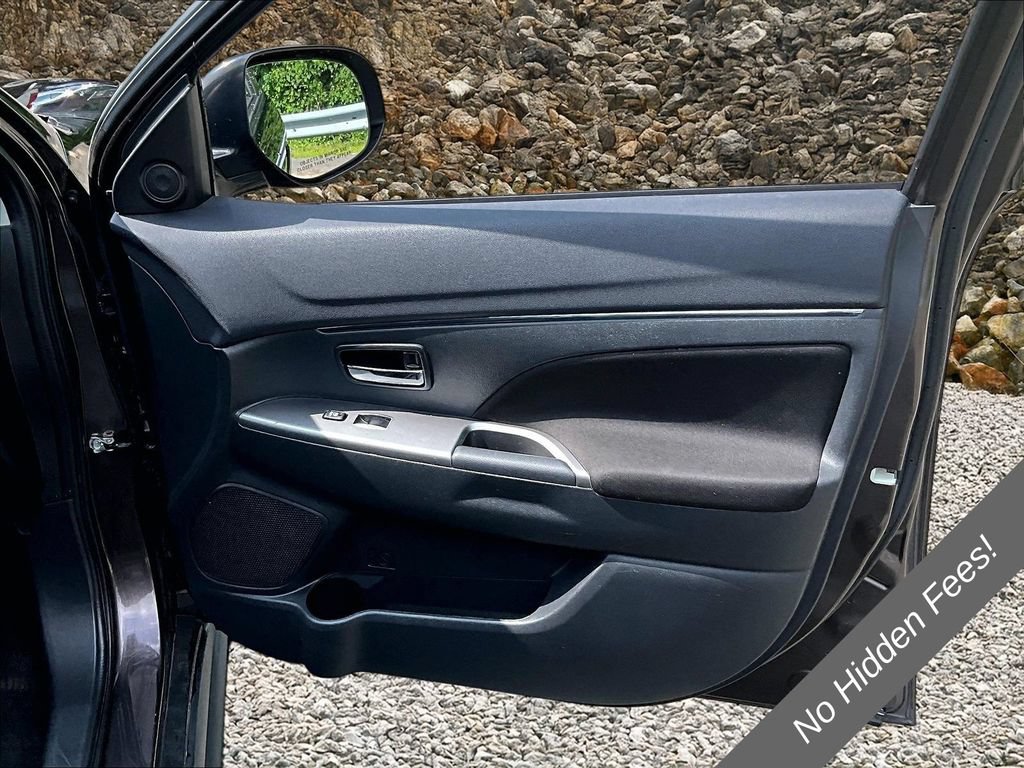 Used 2020 Mitsubishi Outlander Sport SE FWD image 22