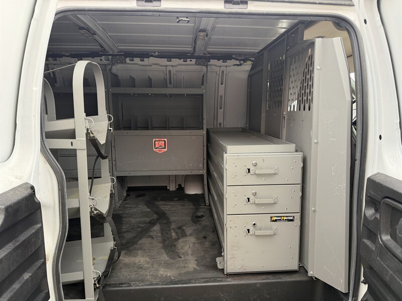 Used 2021 Chevrolet Express 3500 w/ Driver Convenience Package RWD image 23