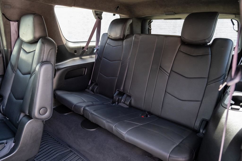 Used 2017 Cadillac Escalade ESV Platinum image 39