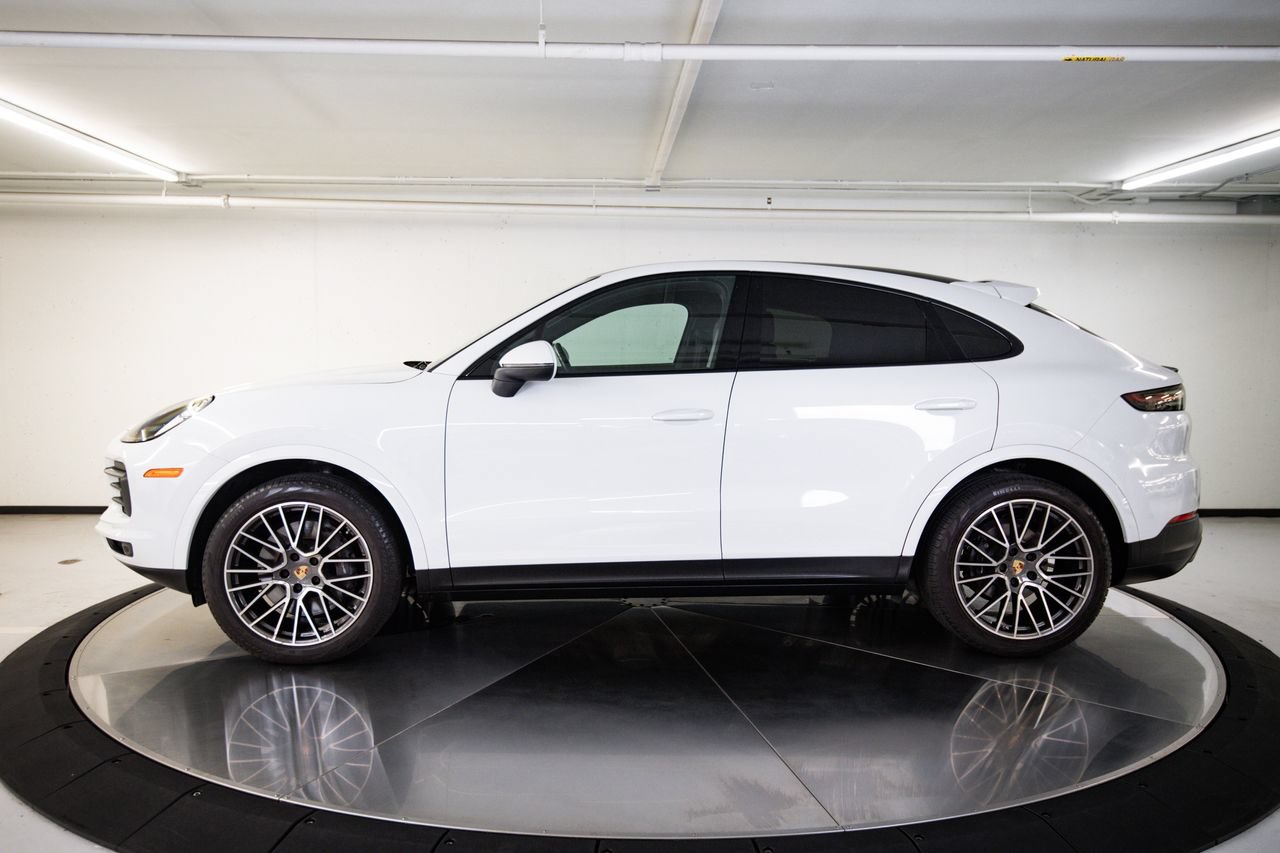 Certified 2023 Porsche Cayenne Coupe AWD/4WD image 2