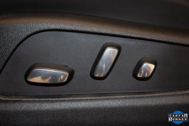 Used 2025 Cadillac XT6 Premium Luxury image 24