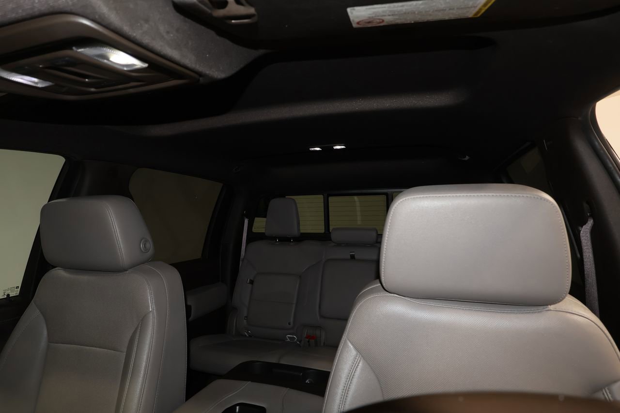 Used 2022 GMC Sierra 2500 SLT w/ SLT Convenience Package image 18