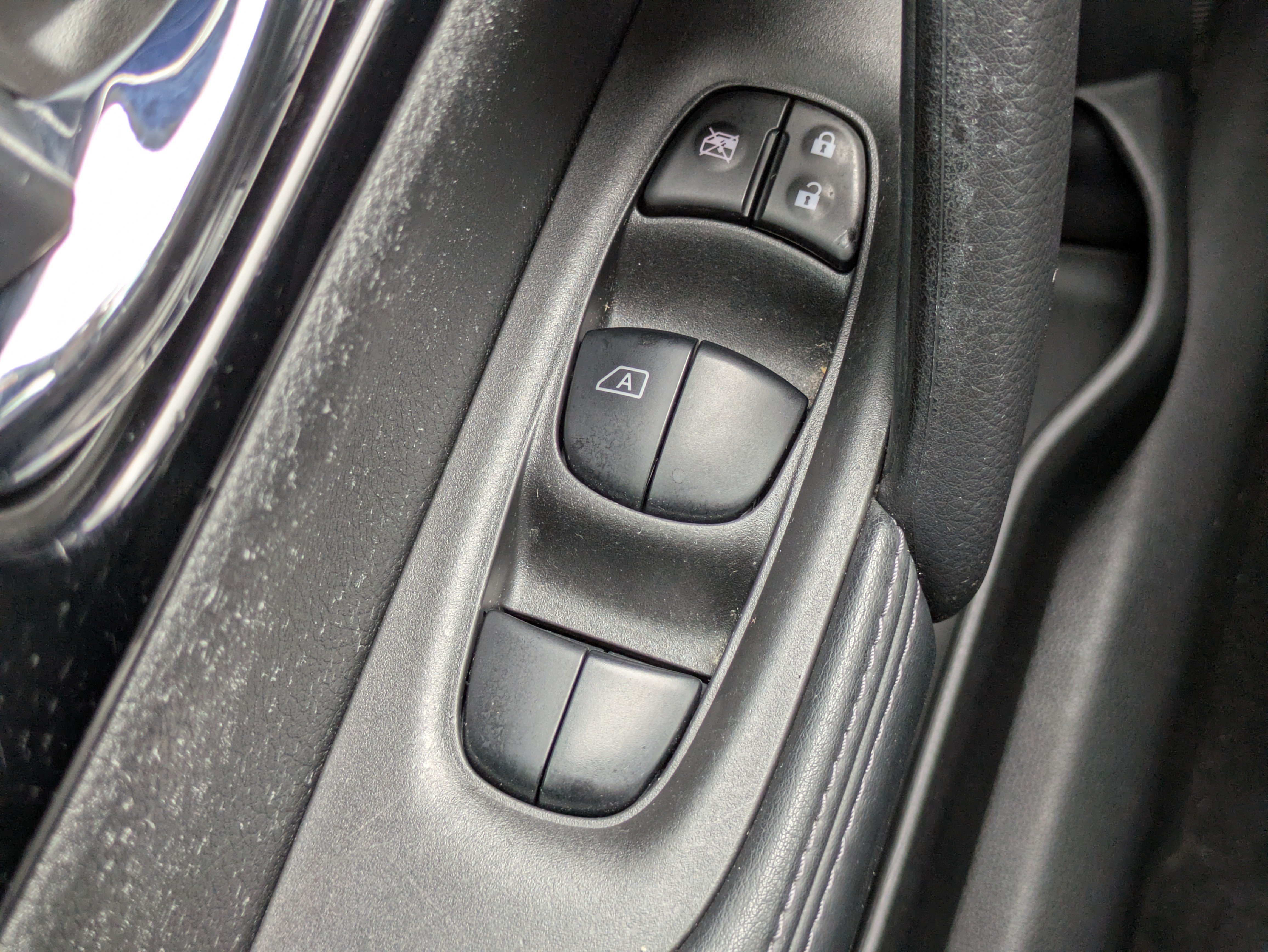 Used 2019 Nissan Rogue Sport SV FWD image 22