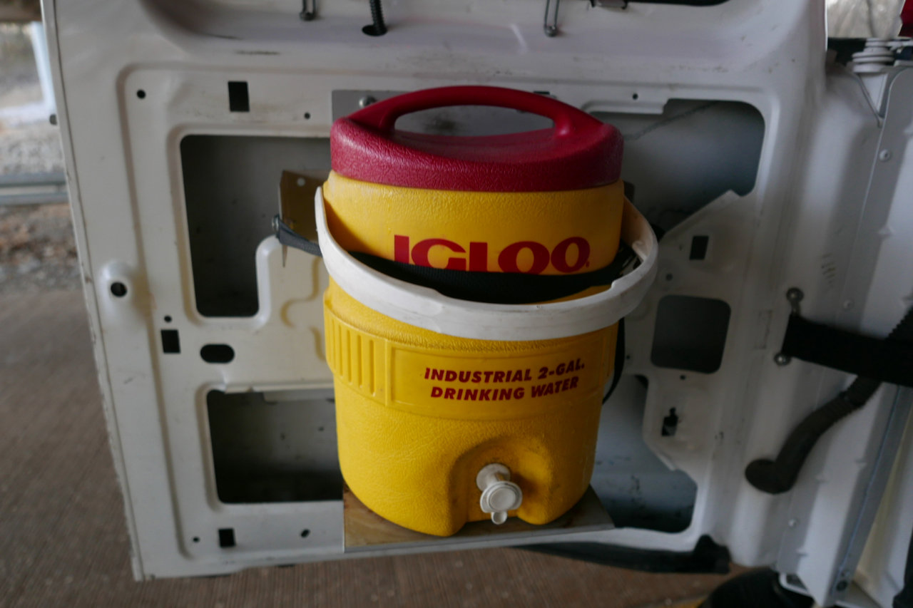 Used 2018 Chevrolet Express 2500 w/ Driver Convenience Package image 18