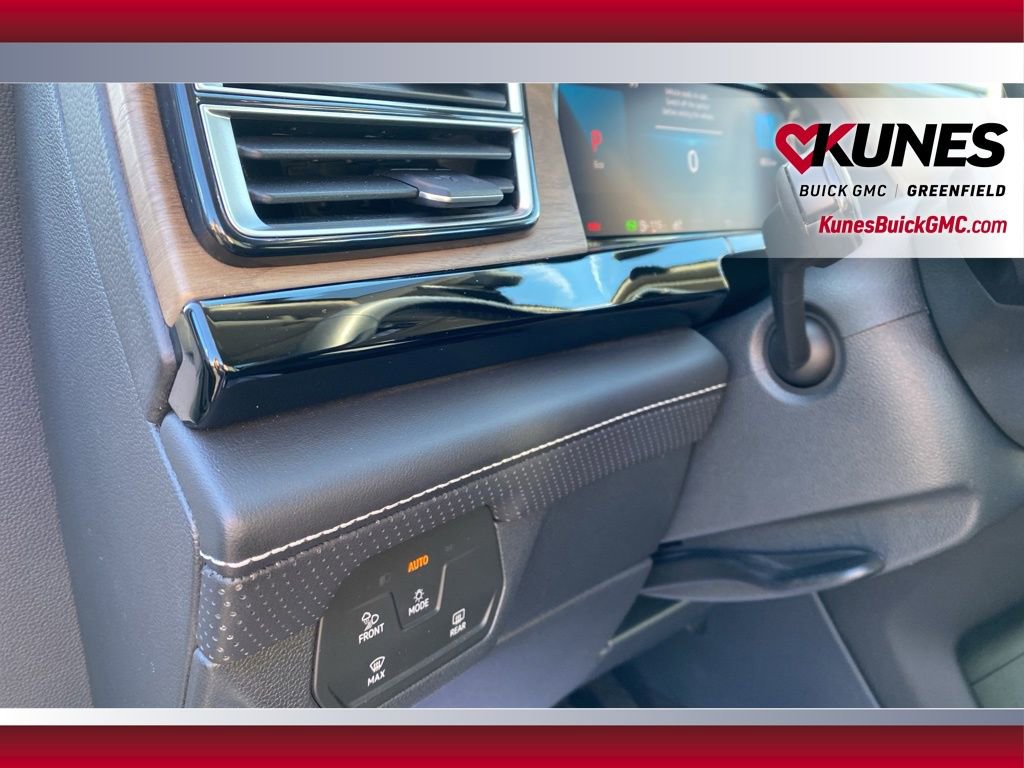 Used 2024 Volkswagen Atlas SE image 31