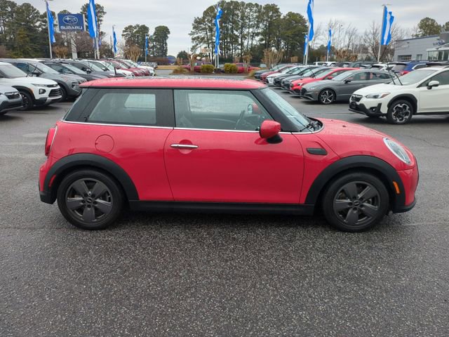 Used 2024 MINI Cooper 2-Door Hardtop video 2
