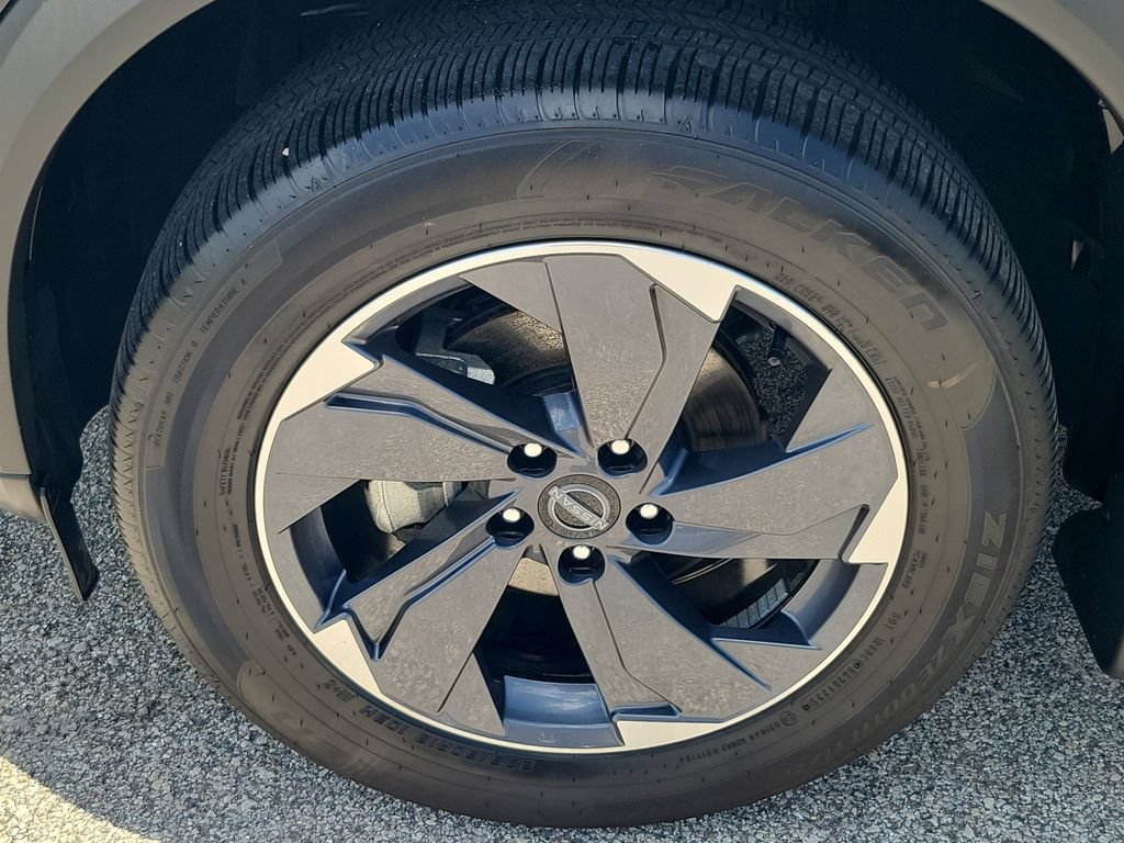 Used 2026 Nissan Rogue SV FWD image 7