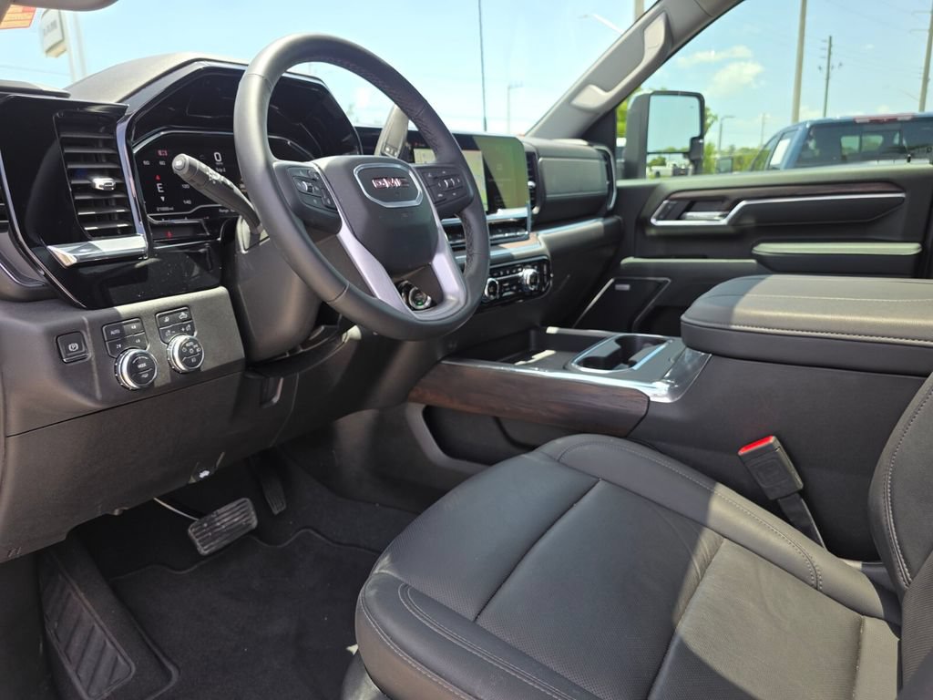 Used 2025 GMC Sierra 2500 SLT w/ SLT Premium Package AWD/4WD image 28