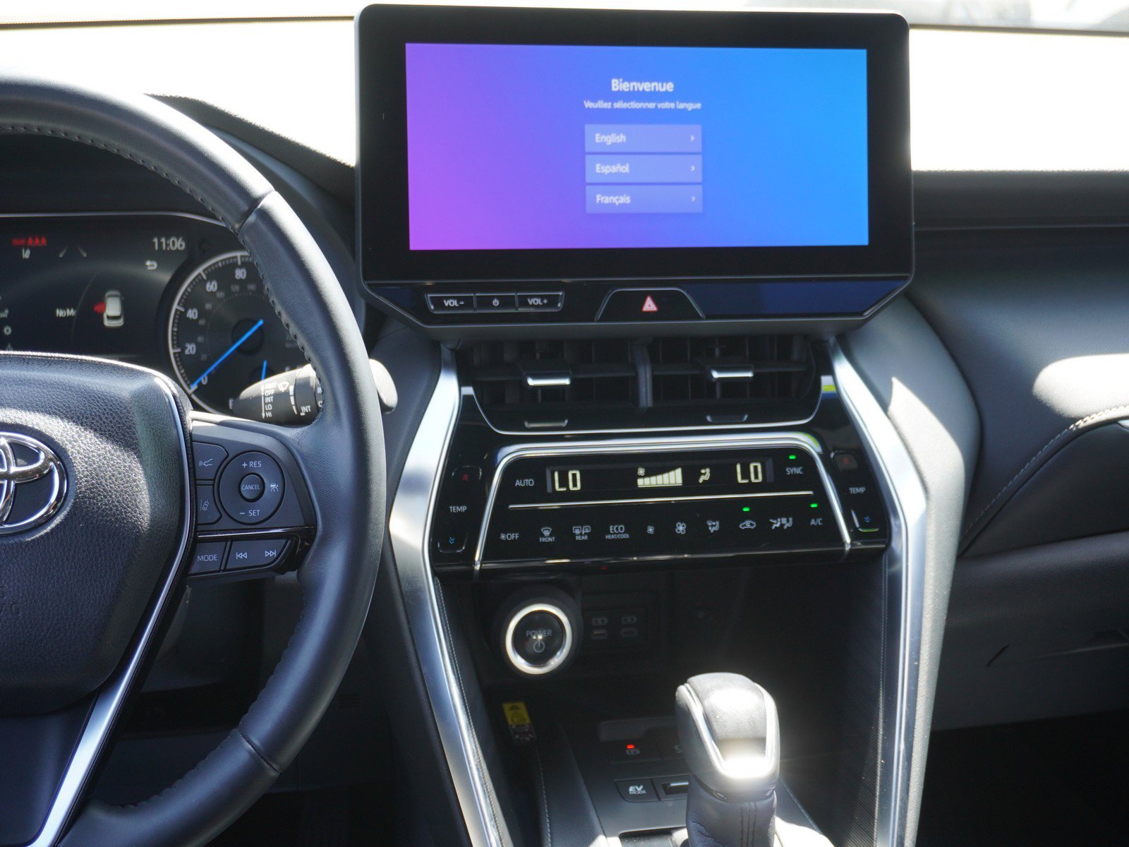 Used 2023 Toyota Venza XLE AWD/4WD image 15