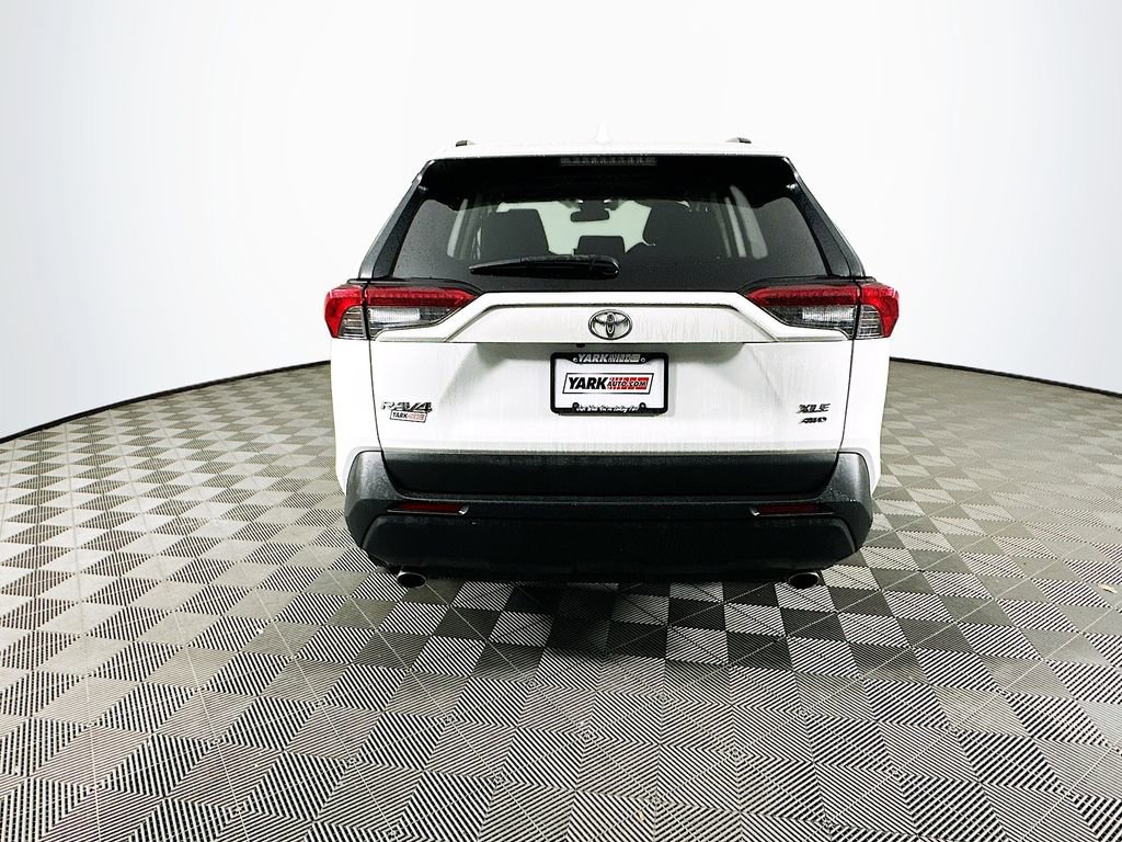 Used 2023 Toyota RAV4 XLE w/ Convenience Package image 11