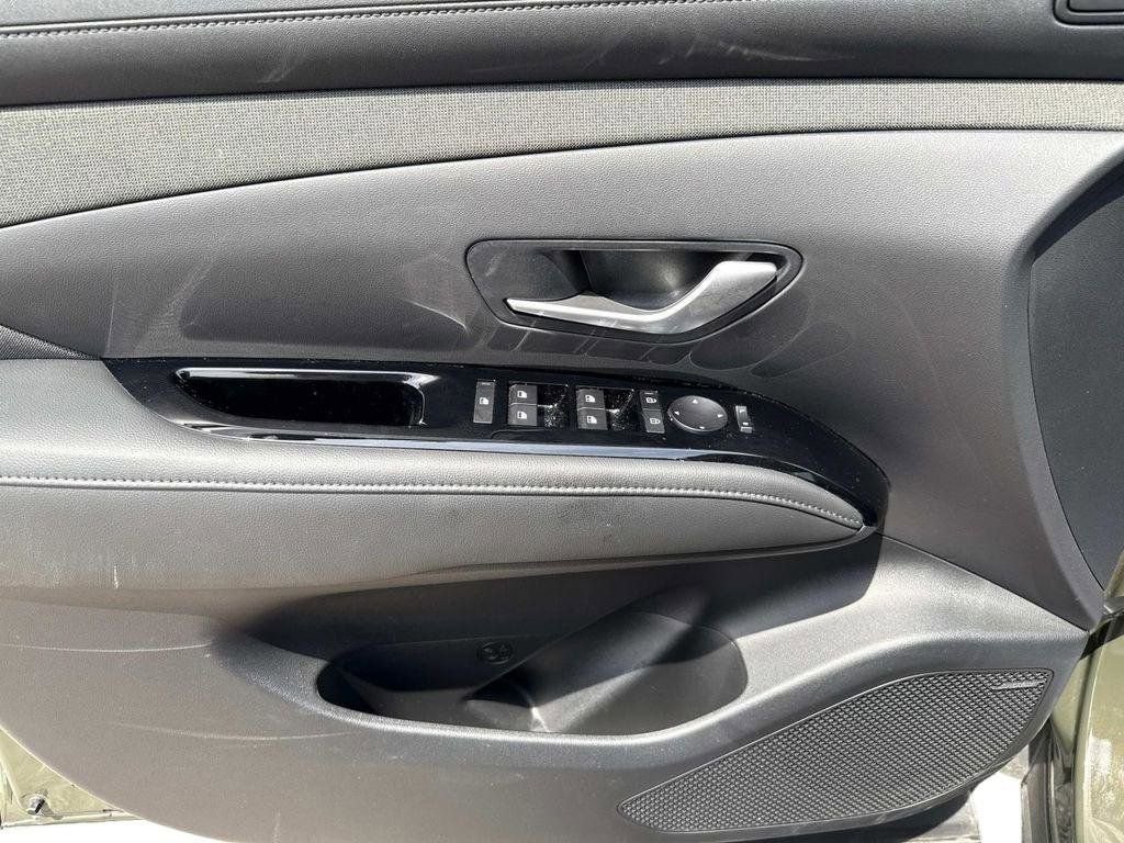 Used 2025 Hyundai Santa Cruz Limited image 7