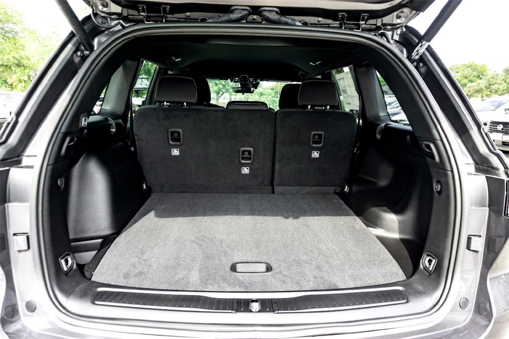 New 2025 Jeep Grand Cherokee Laredo w/ Luxury Tech Group I image 21