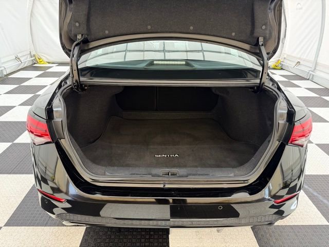 Used 2023 Nissan Sentra SV image 4