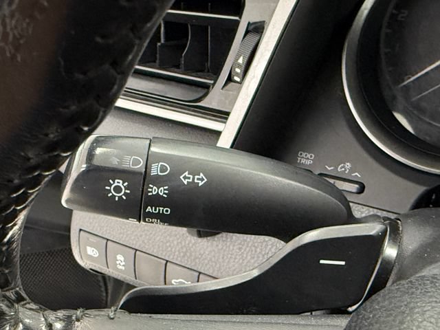 Used 2022 Toyota Camry SE FWD image 12