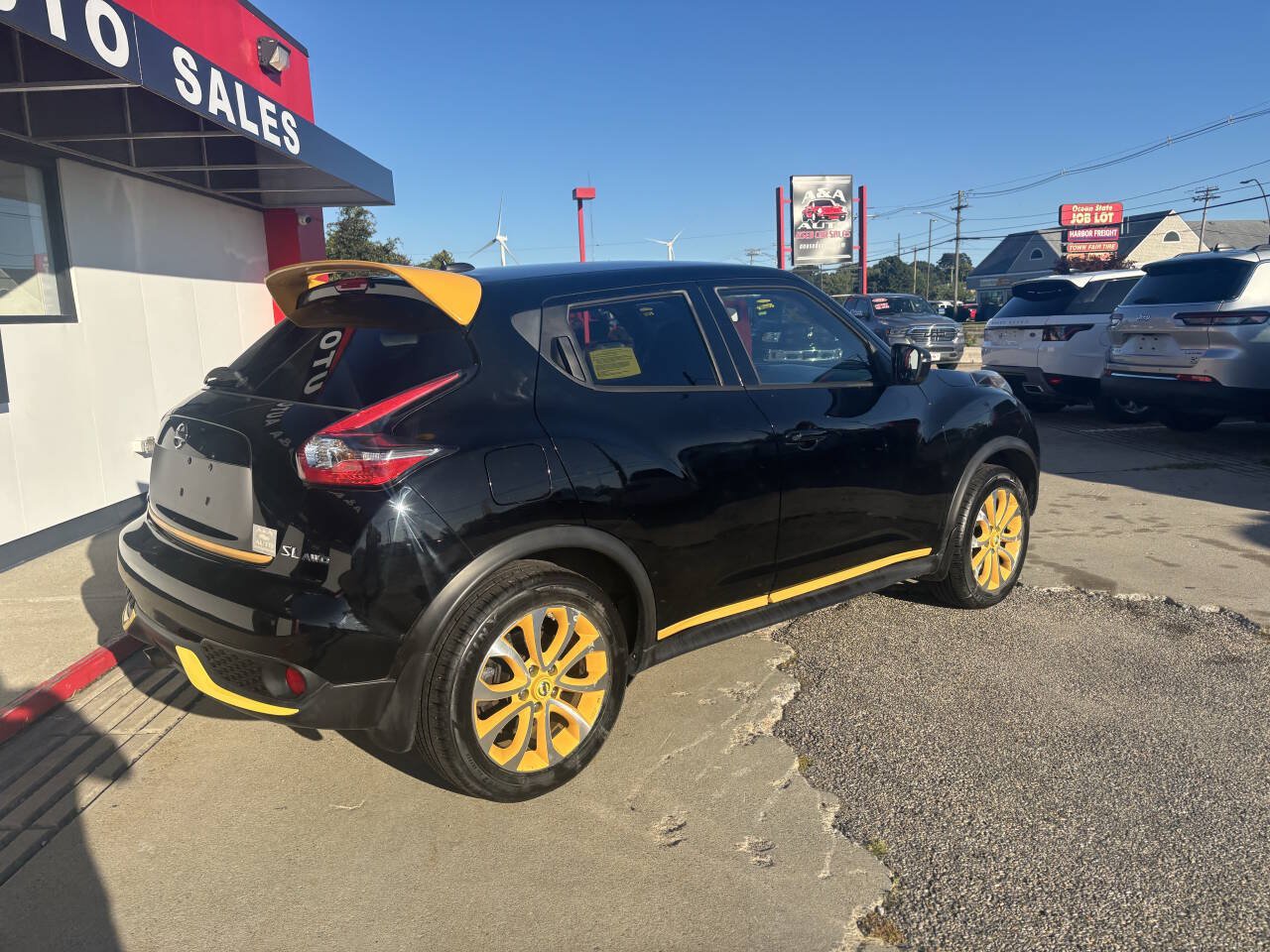 Used 2015 Nissan Juke SL AWD/4WD image 4