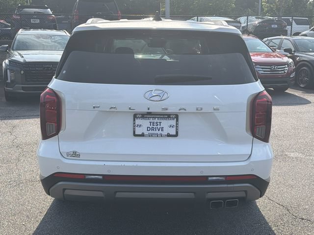 Used 2024 Hyundai Palisade Limited FWD image 7