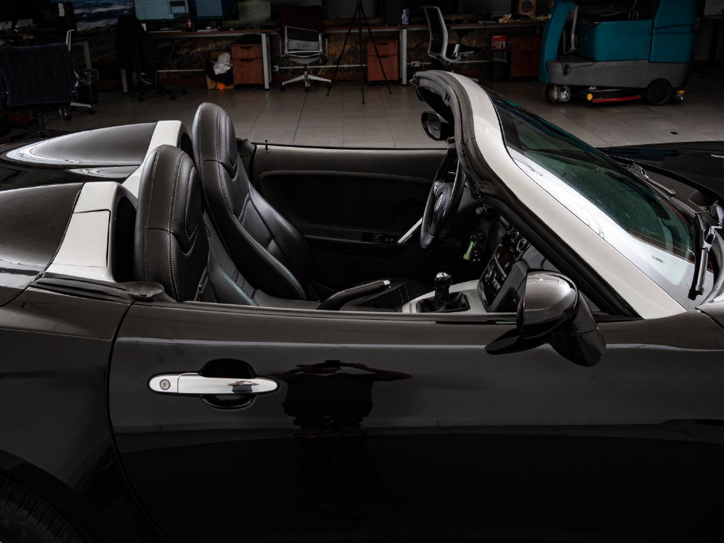 Used 2007 Saturn Sky w/ Premium Trim Pkg RWD image 23
