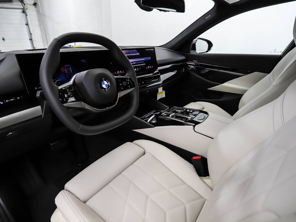 Used 2026 BMW 530i xDrive w/ Premium Package AWD/4WD image 11