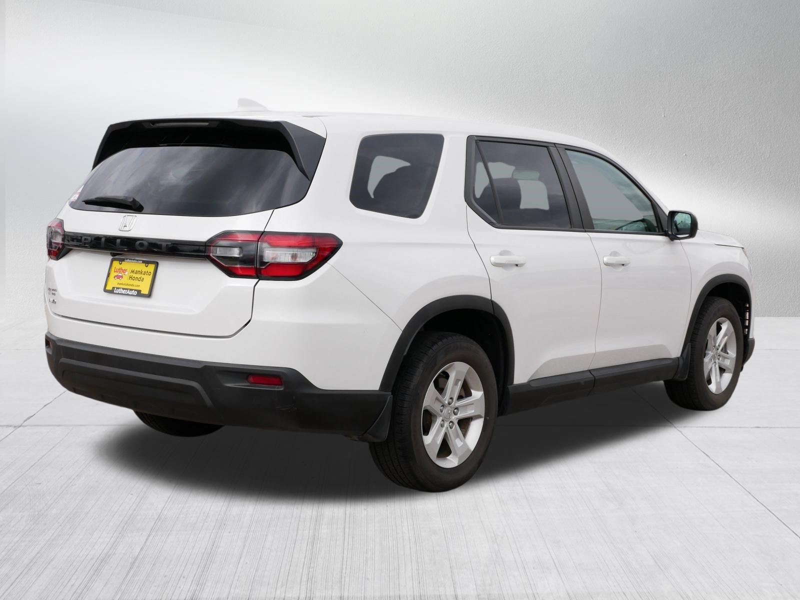 Certified 2023 Honda Pilot LX image 7