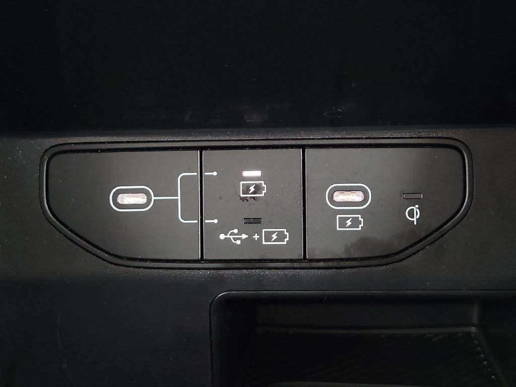 Used 2024 Kia Sorento S FWD image 20