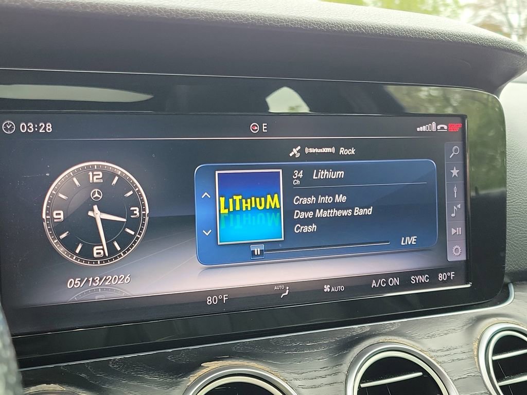 Used 2018 Mercedes-Benz E 400 4MATIC Sedan image 25