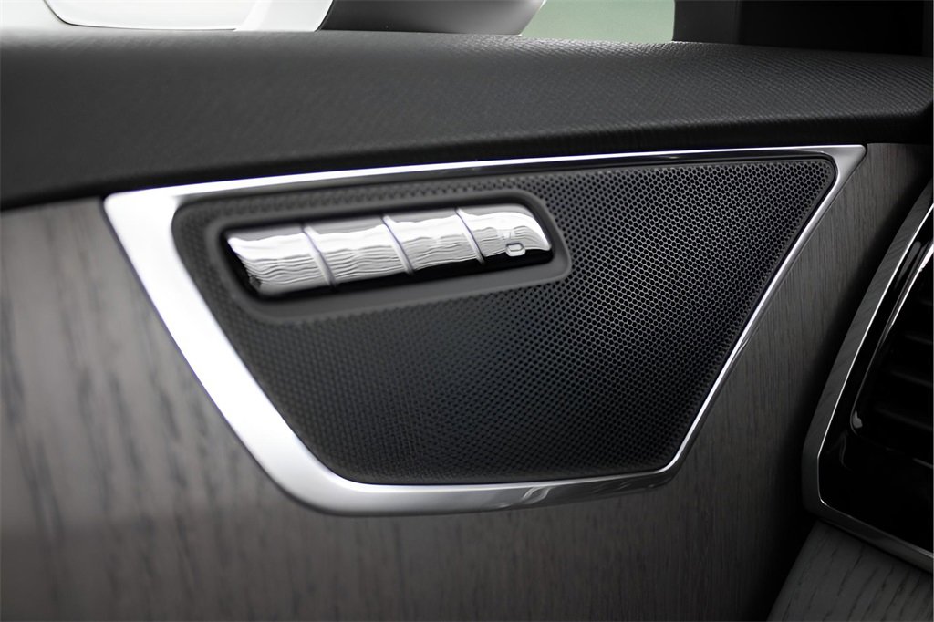 Certified 2025 Volvo XC90 T8 Plus w/ Protection Package Premier image 23