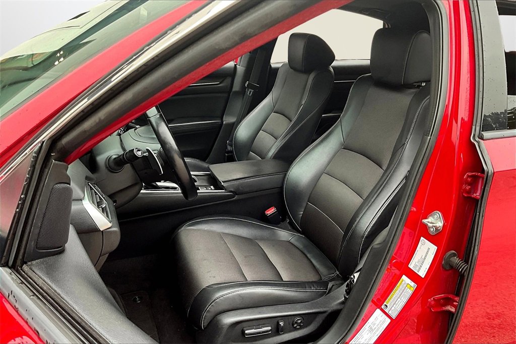 Used 2018 Honda Accord Sport image 19