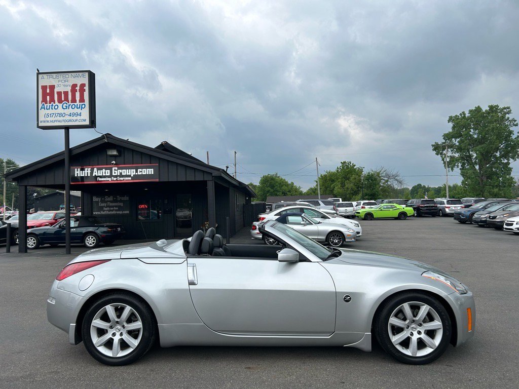 Used 2005 Nissan 350Z Touring image 12