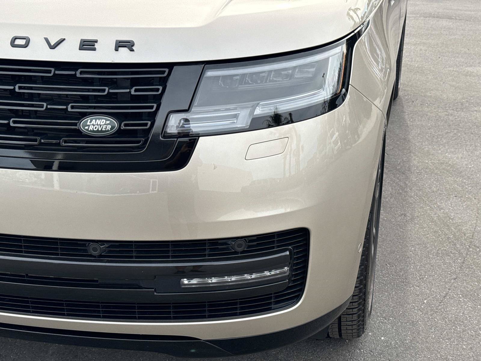 Used 2023 Land Rover Range Rover Autobiography AWD/4WD image 9
